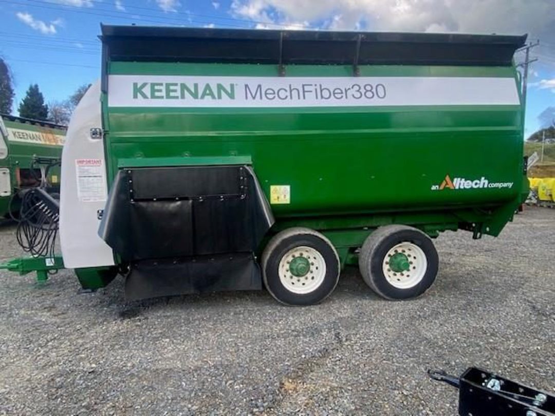 2016 KEENAN MechFiber 380 Mixer Wagon (USED) image 6
