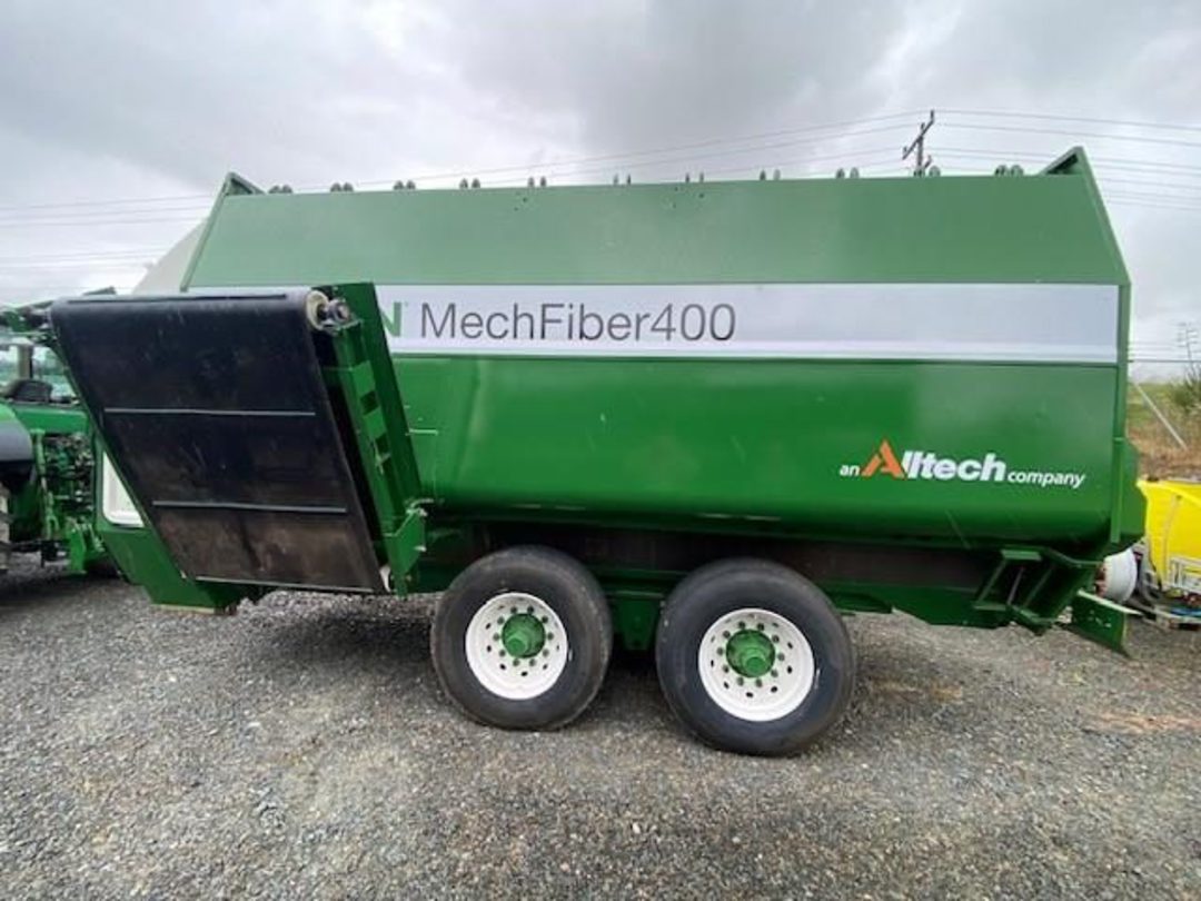 2018 KEENAN MechFiber 400BH Mixer Wagon (USED) image 5