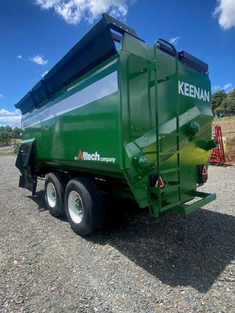 2012 KEENAN MechFiber 360BH Mixer Wagon (USED) image 5