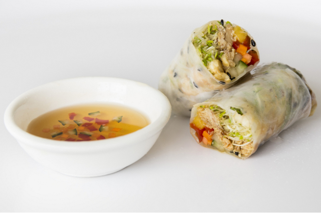 Vietnamese Rice Paper Rolls w/ dipping sauce image 0