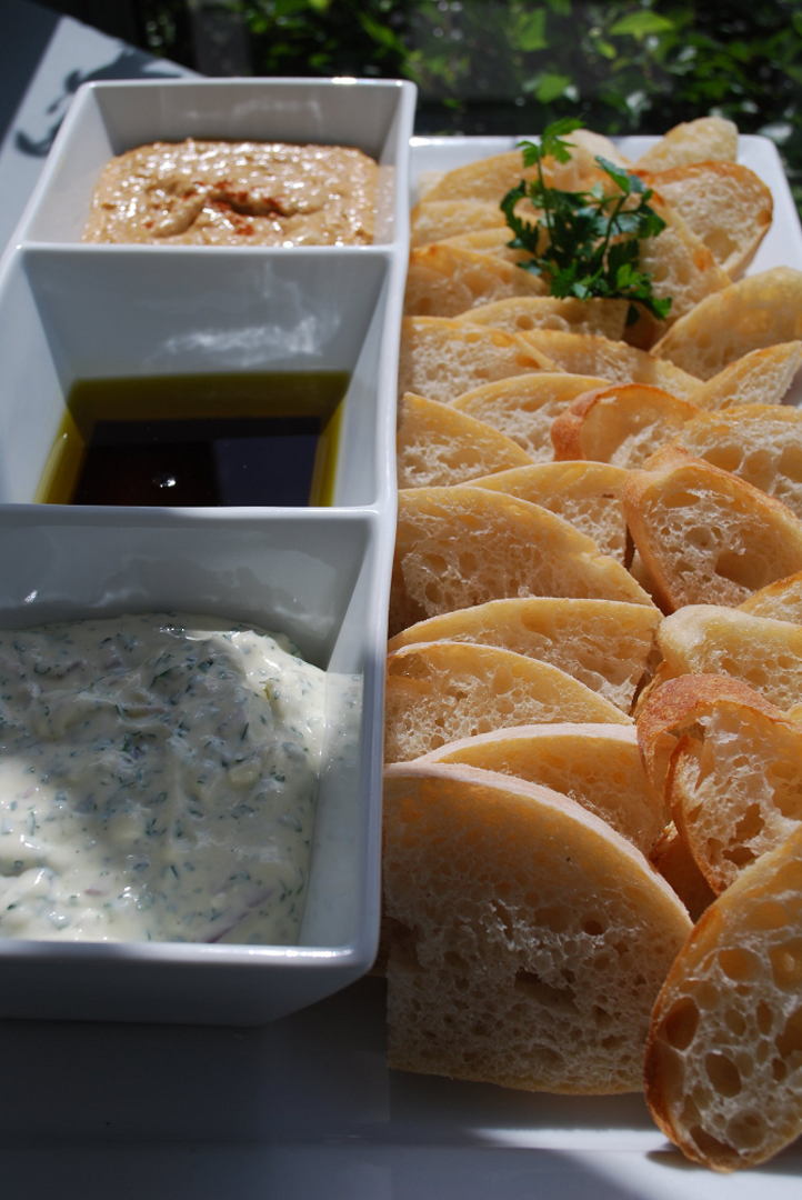 Dips & breads image 0