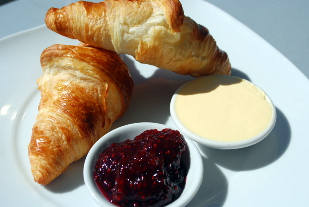 Croissants with jam image 0