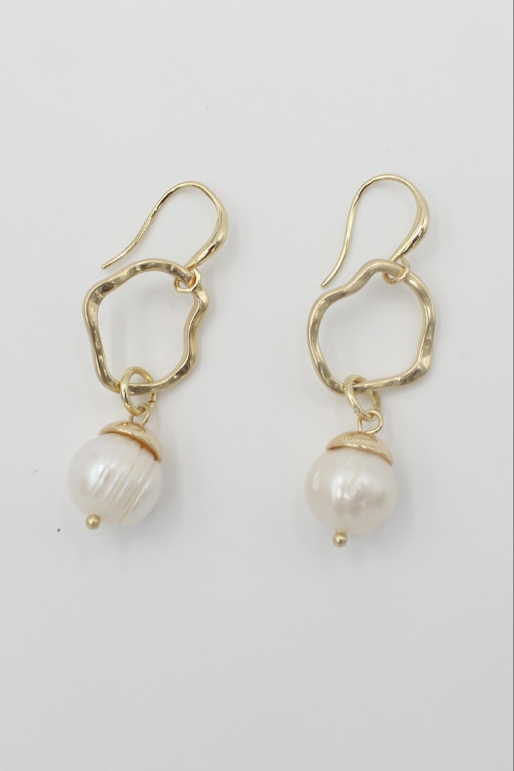 Harmony Pearl Earrings image 0