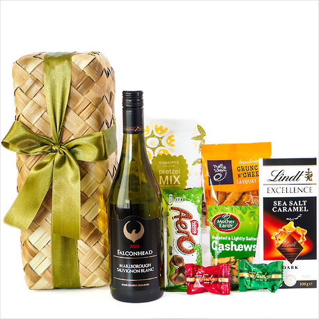 Wine and Nibbles Gift Basket image 0