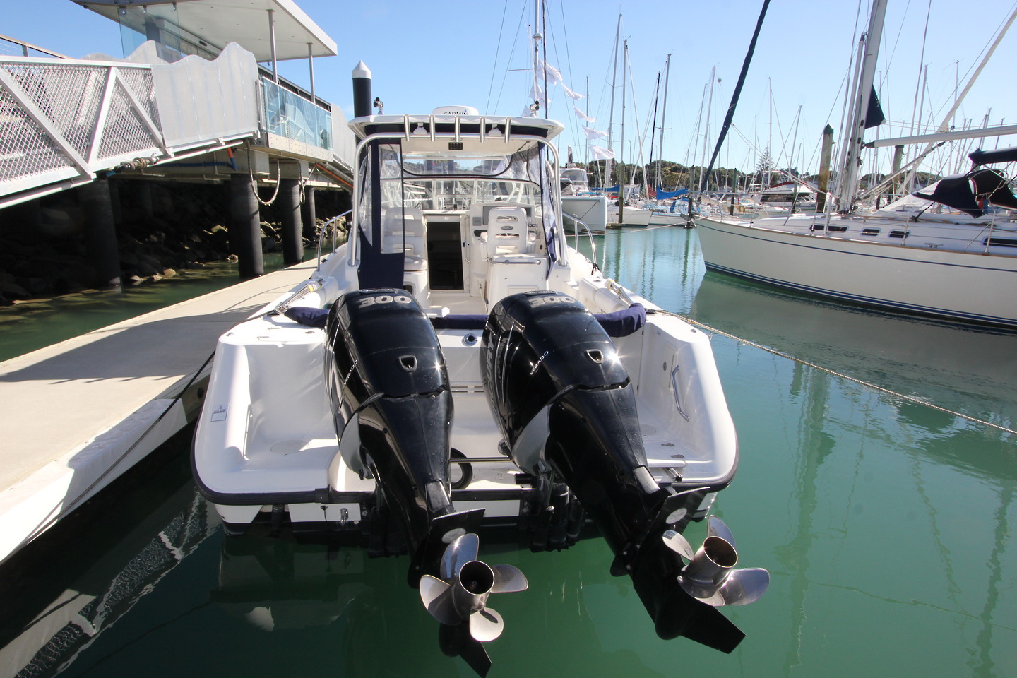 2011 Boston Whaler 305 Conquest image 8