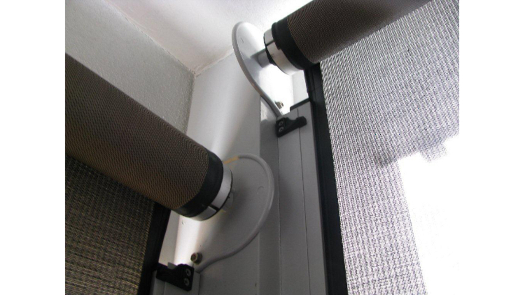 Ziptrak® spring loaded outdoor blinds image 6