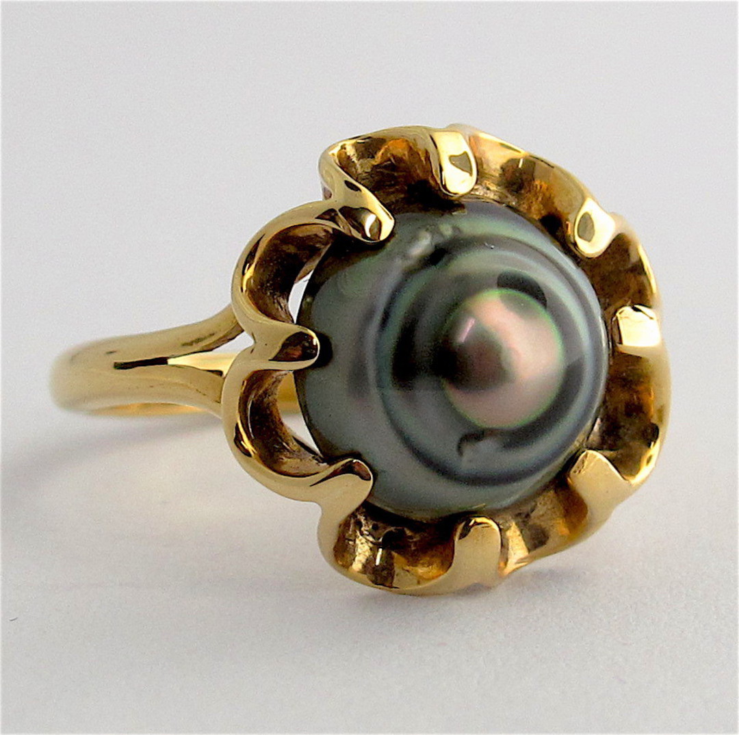 18ct yellow gold black pearl ring image 0