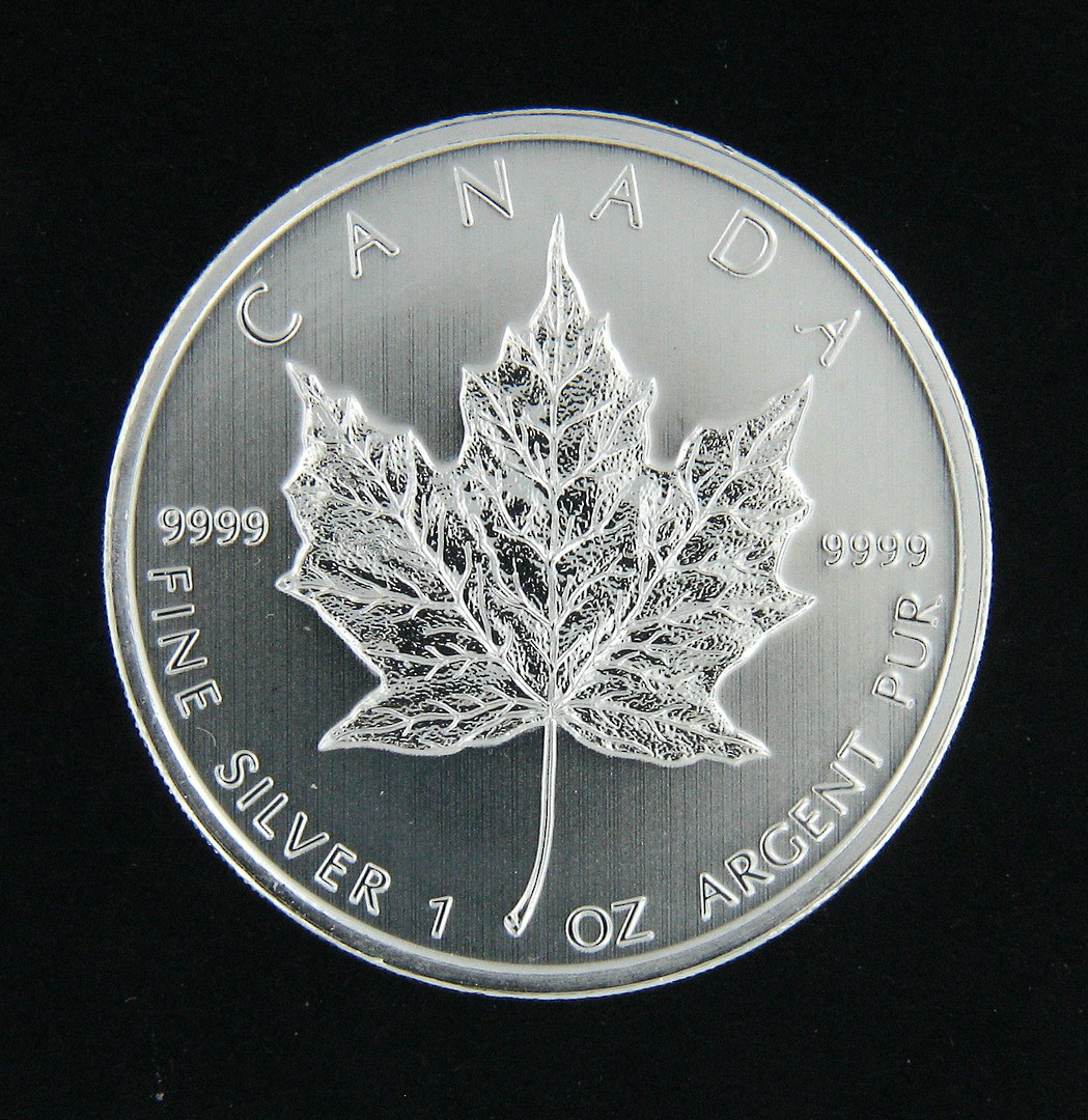 1 ounce silver Canadian Maple coin image 0