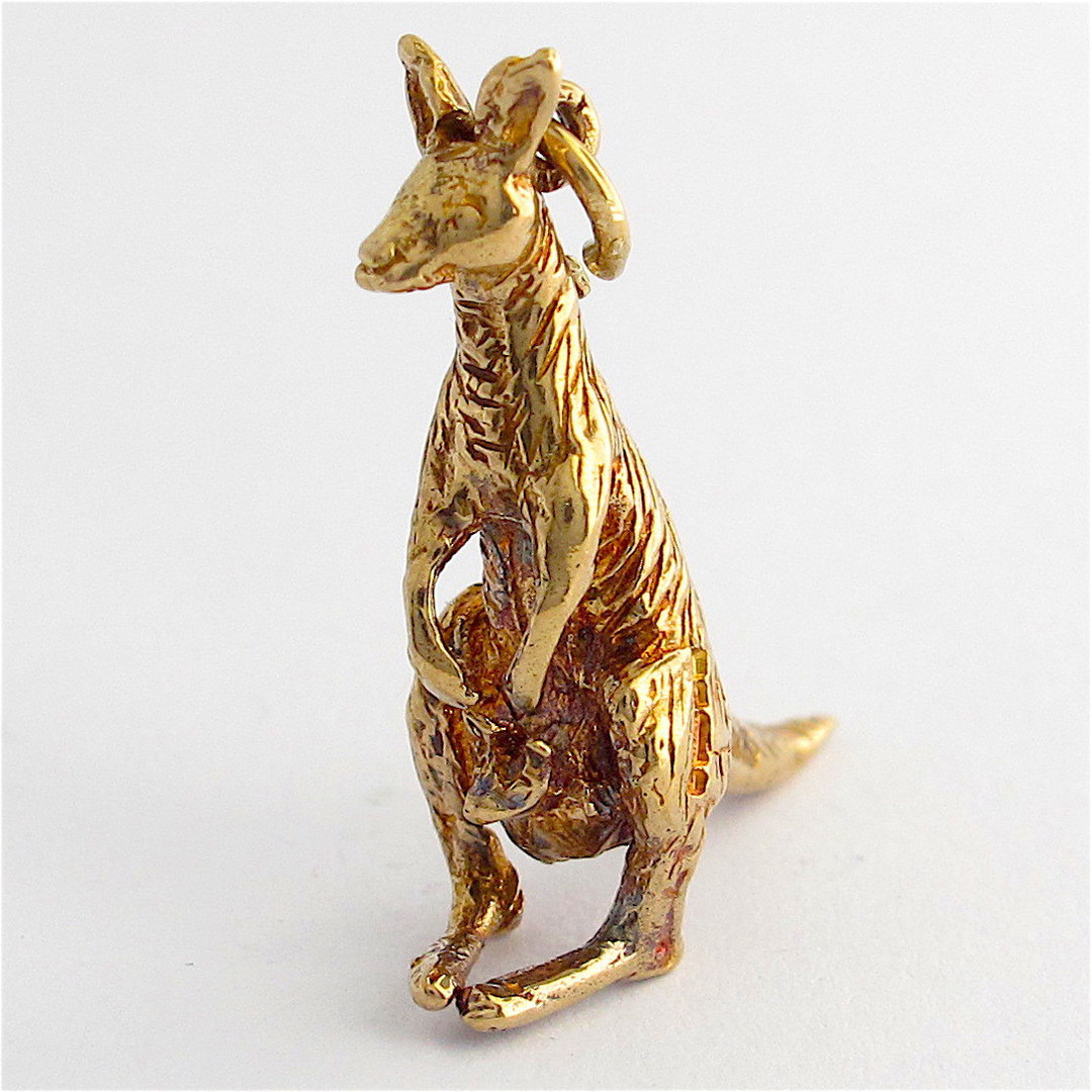 9ct yellow gold kangaroo and joey charm image 0