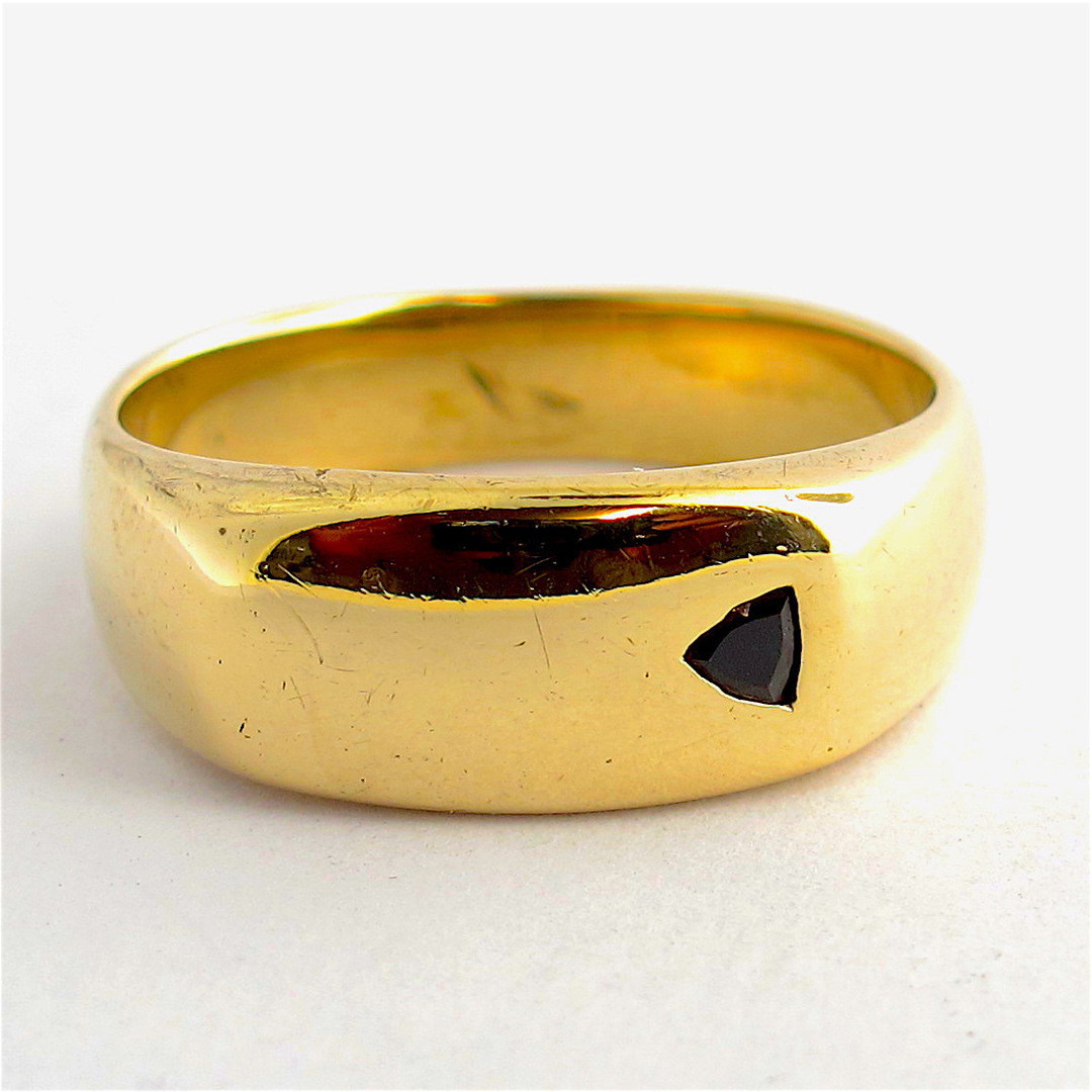 Men's 9ct yellow gold black diamond set ring image 0