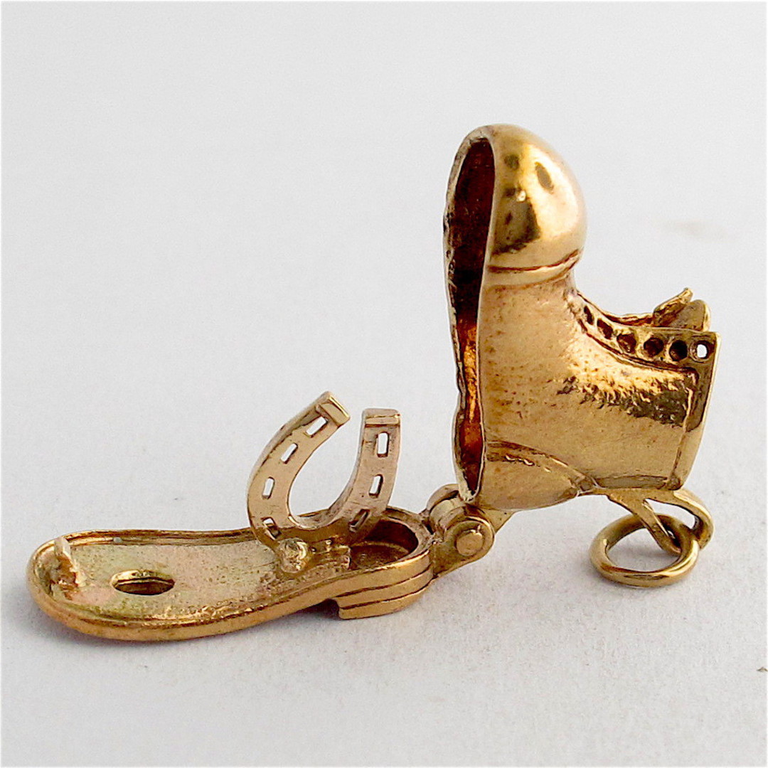 9ct yellow gold boot with horseshoe charm image 1