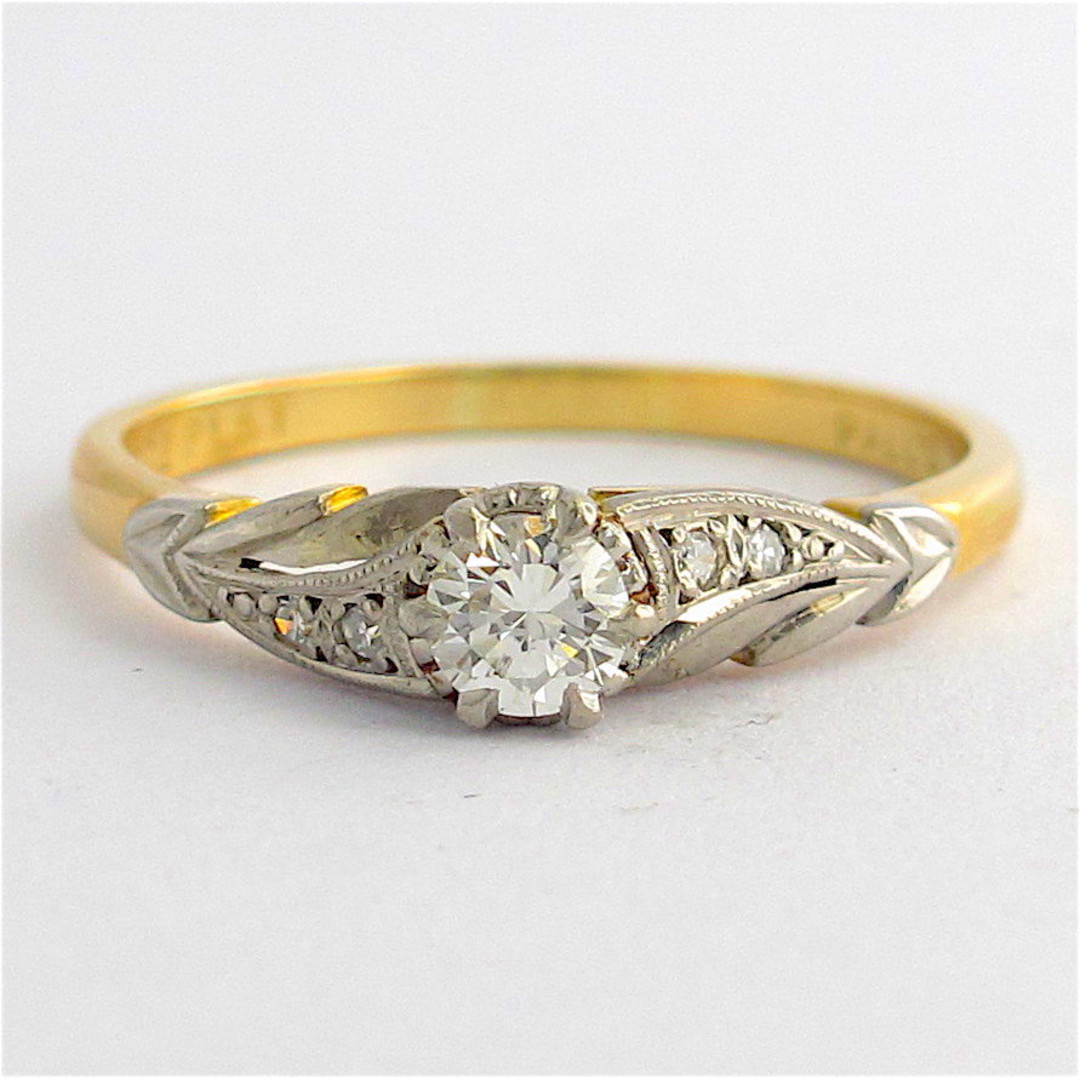 18ct yellow gold/platinum and palladium vintage diamond solitaire ring image 0