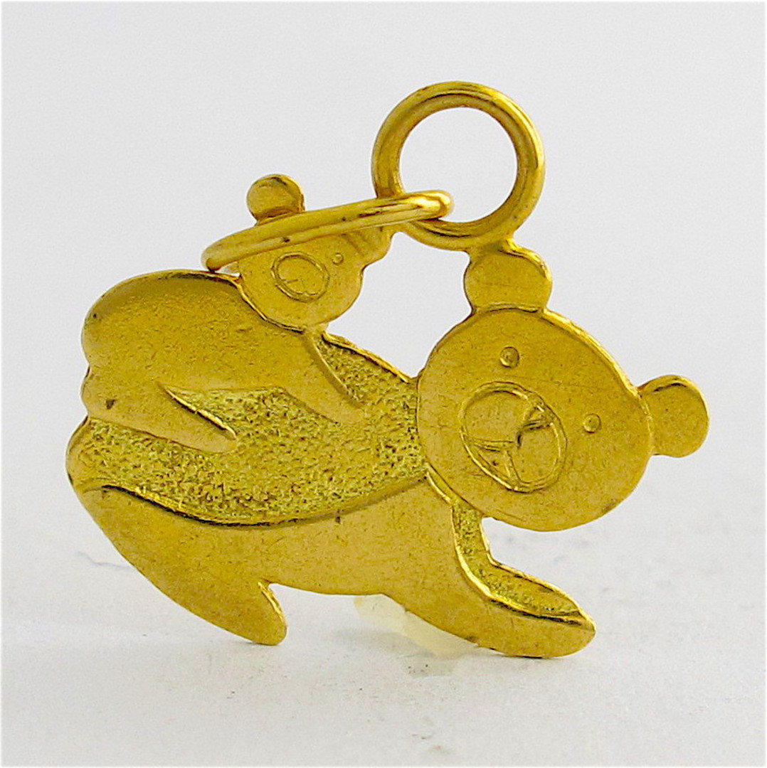 18ct yellow gold Bear and baby charm image 0