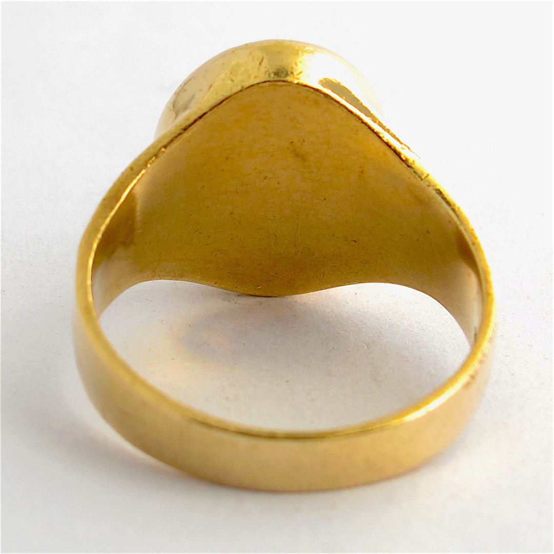 Men's 9ct yellow gold onyx/tigers eye dress ring image 1