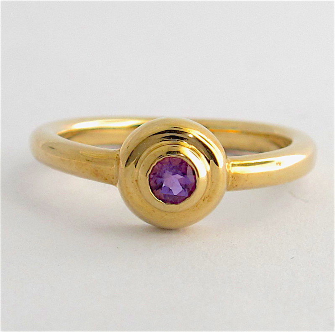 9ct yellow gold and amethyst dress ring image 0
