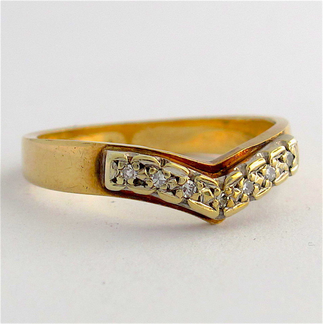 9ct yellow & white gold curved vintage wedding band image 0