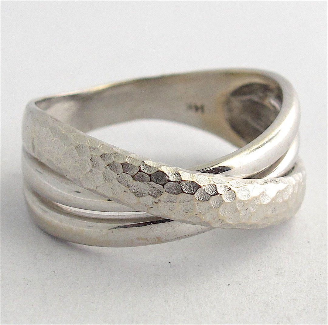 14ct white gold fancy band image 0