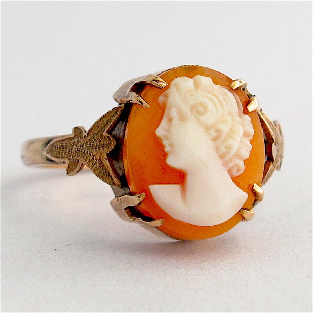 9ct yellow gold vintage shell cameo dress ring image 0
