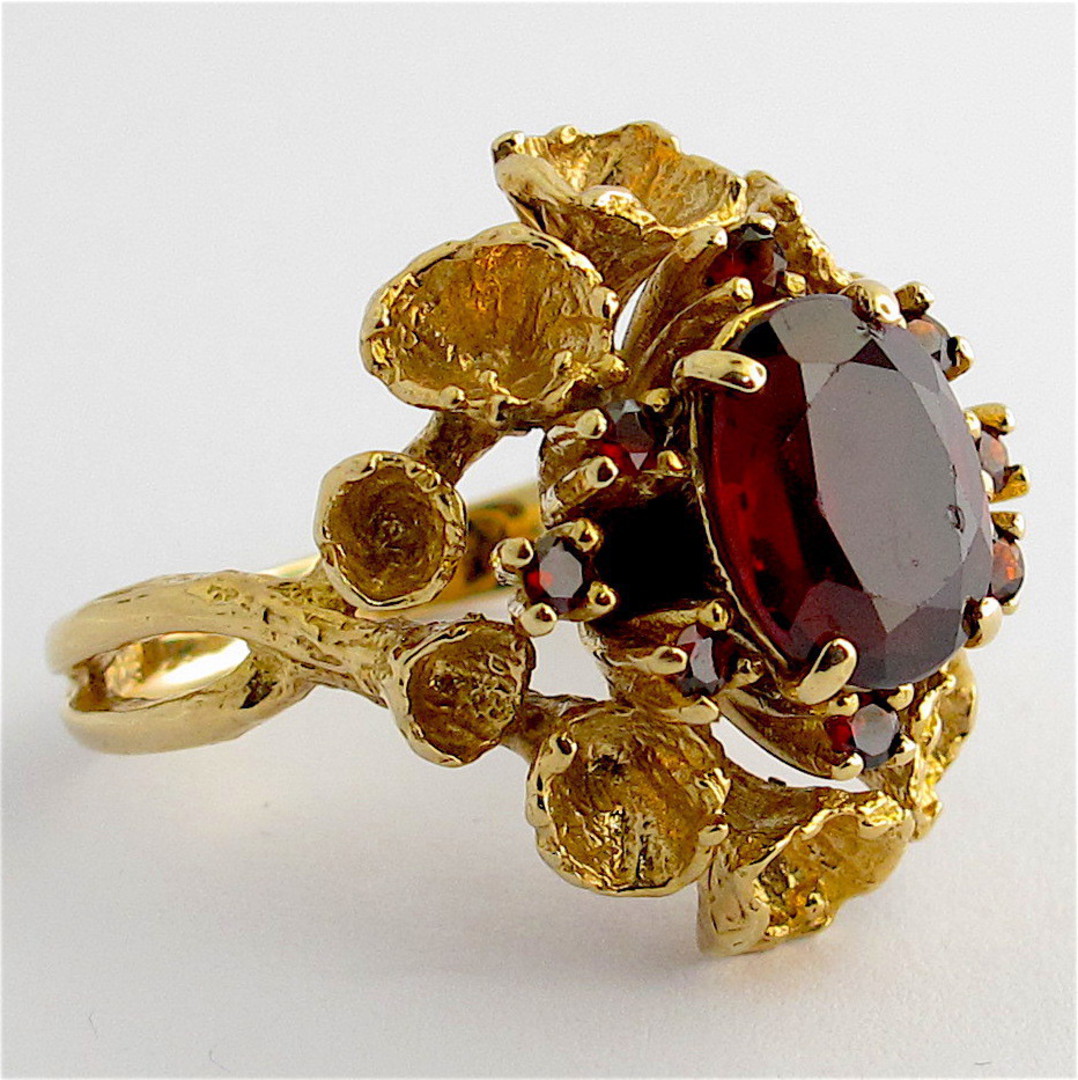 9ct yellow gold unique garnet cluster ring image 1