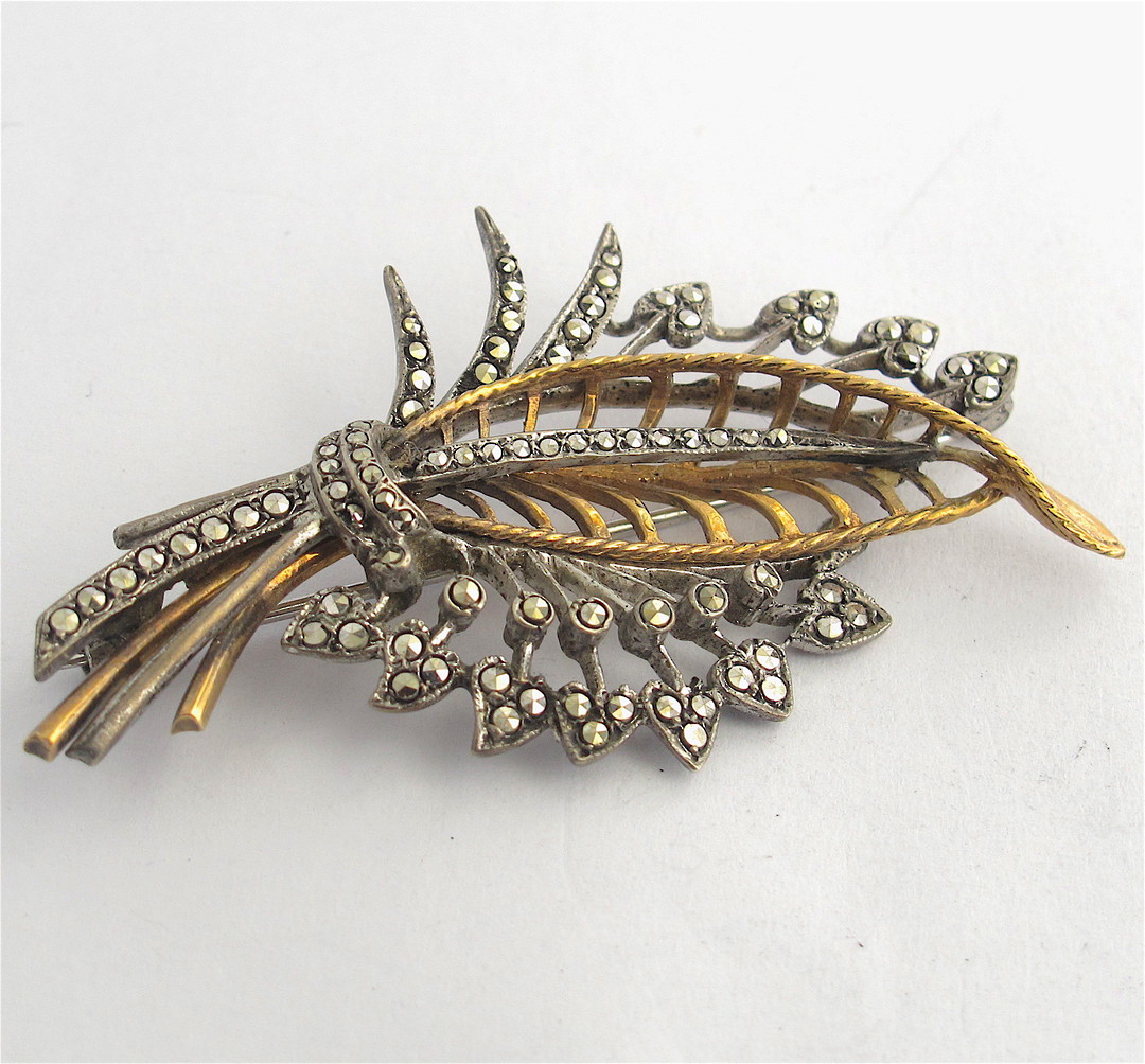 Vintage 9ct yellow gold/sterling silver marcasite set brooch image 0