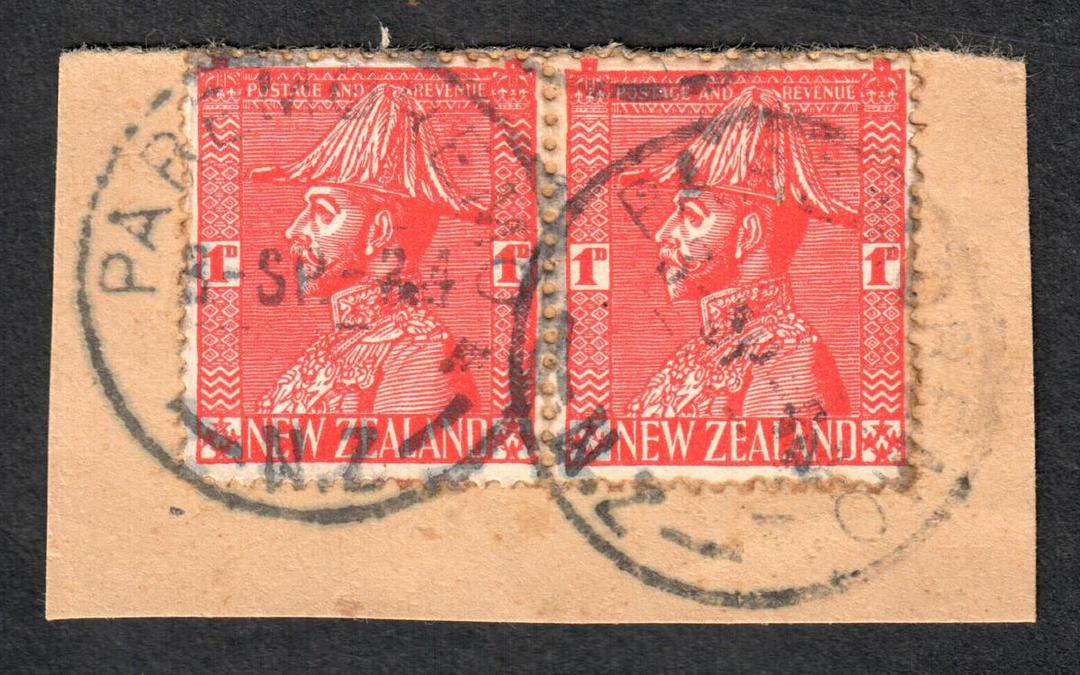 NEW ZEALAND Postmark Auckland PAREMOREMO. J Class cancel on pair of 1d Admiral. Full name strike. - 79306 - Postmark image 0