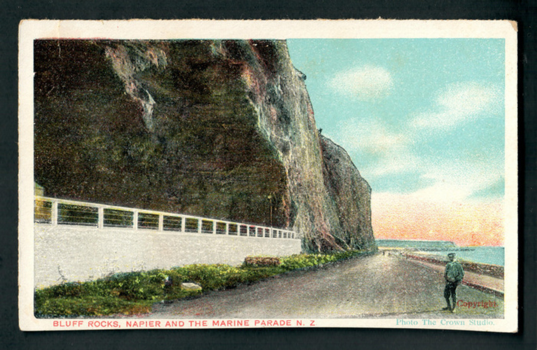 Coloured postcard of Bluff Rocks and Marine Parade. - 47884 - Postcard image 0