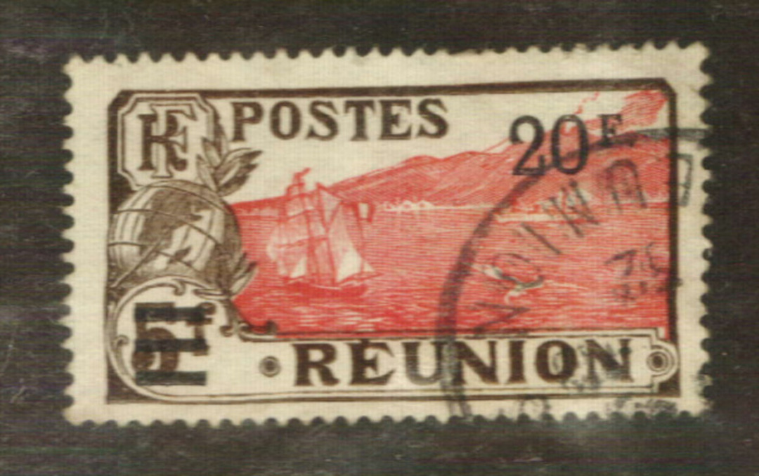 REUNION 1924 Definitive Surcharge 20fr on 5fr Rose and Sepia. Very fine copy with legible circular postmark. - 76469 - VFU image 0