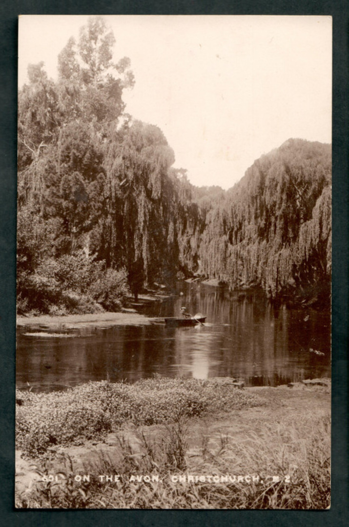 Real Photograph. On the Avon Christchurch. - 48508 - Postcard image 0