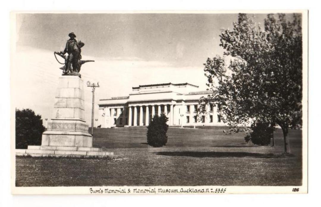 Real Photograph by Hurst of the Burn's Memorial and the Museum Auckland. #45604). - 45615 - Postcard image 0