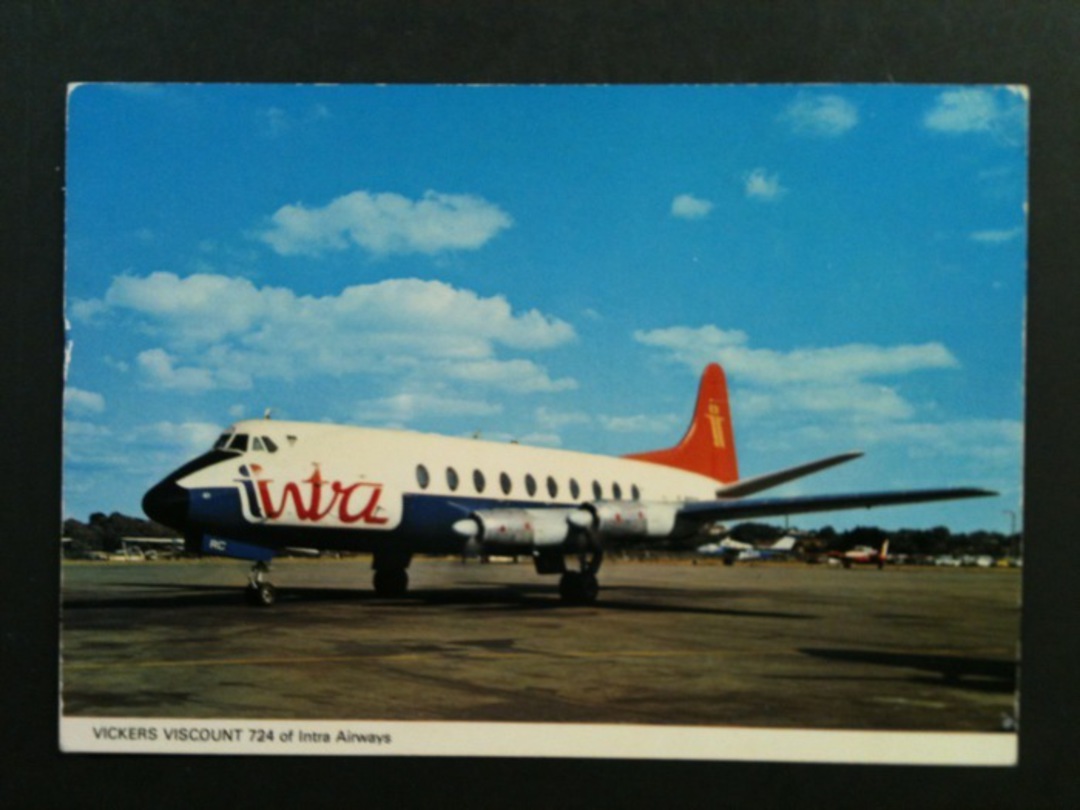 Coloured postcard of Untra Airways Vickers Viscount. - 40968 - Postcard image 0