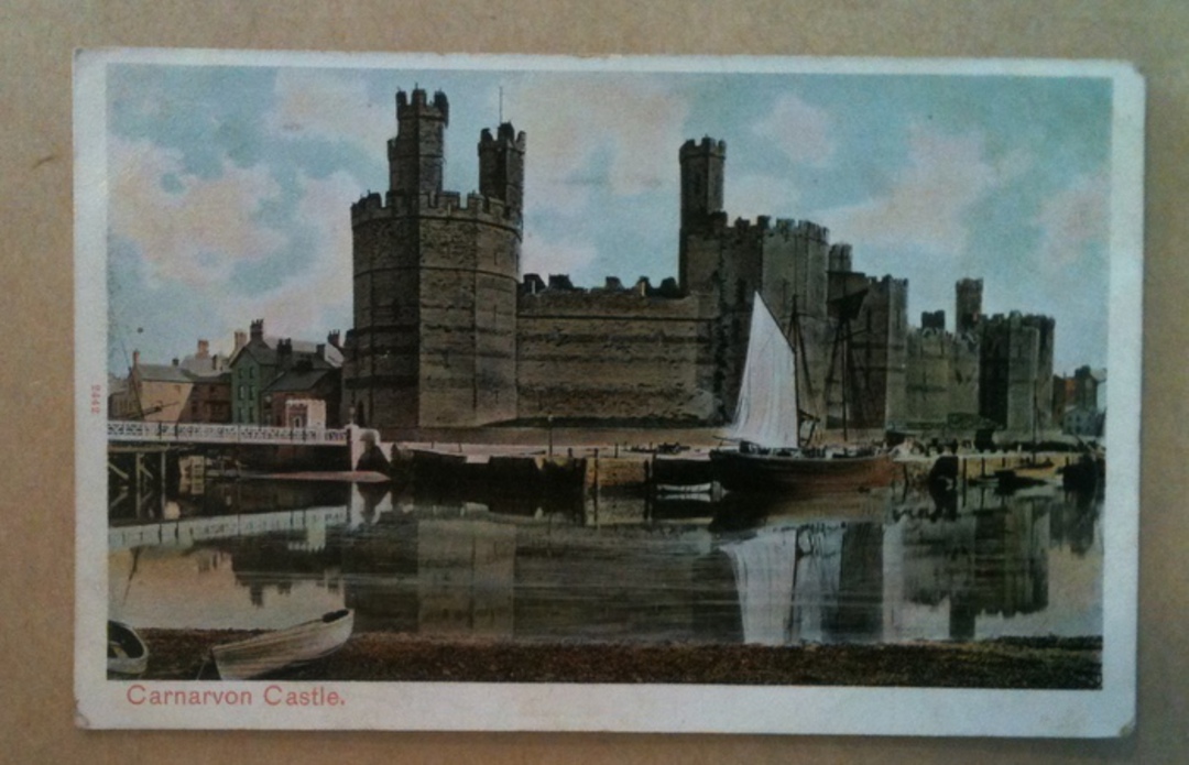 Coloured postcard of Carnarvon Castle. - 242615 - Postcard image 0
