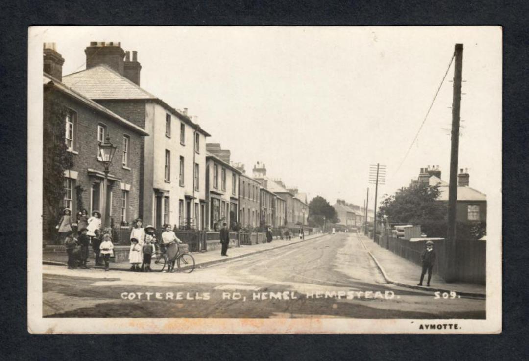 Real Photograph of Cotterell's Road Hemel Hempstead. - 42595 - Postcard image 0