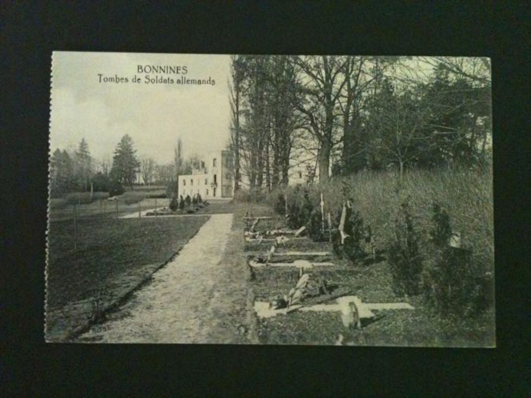 BELGIUM 1914-1918 Postcard of Tombes de Soldats allemands at Bonnines. - 40017 - Postcard image 0