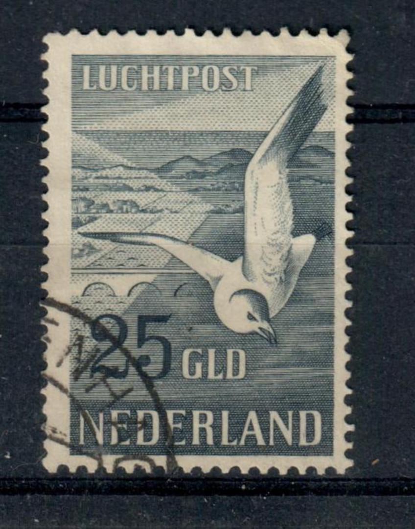 NETHERLANDS 1951 Air 25g Gull. Good perfs. Centred slightly east. Good stamp. - 21257 - VFU image 0
