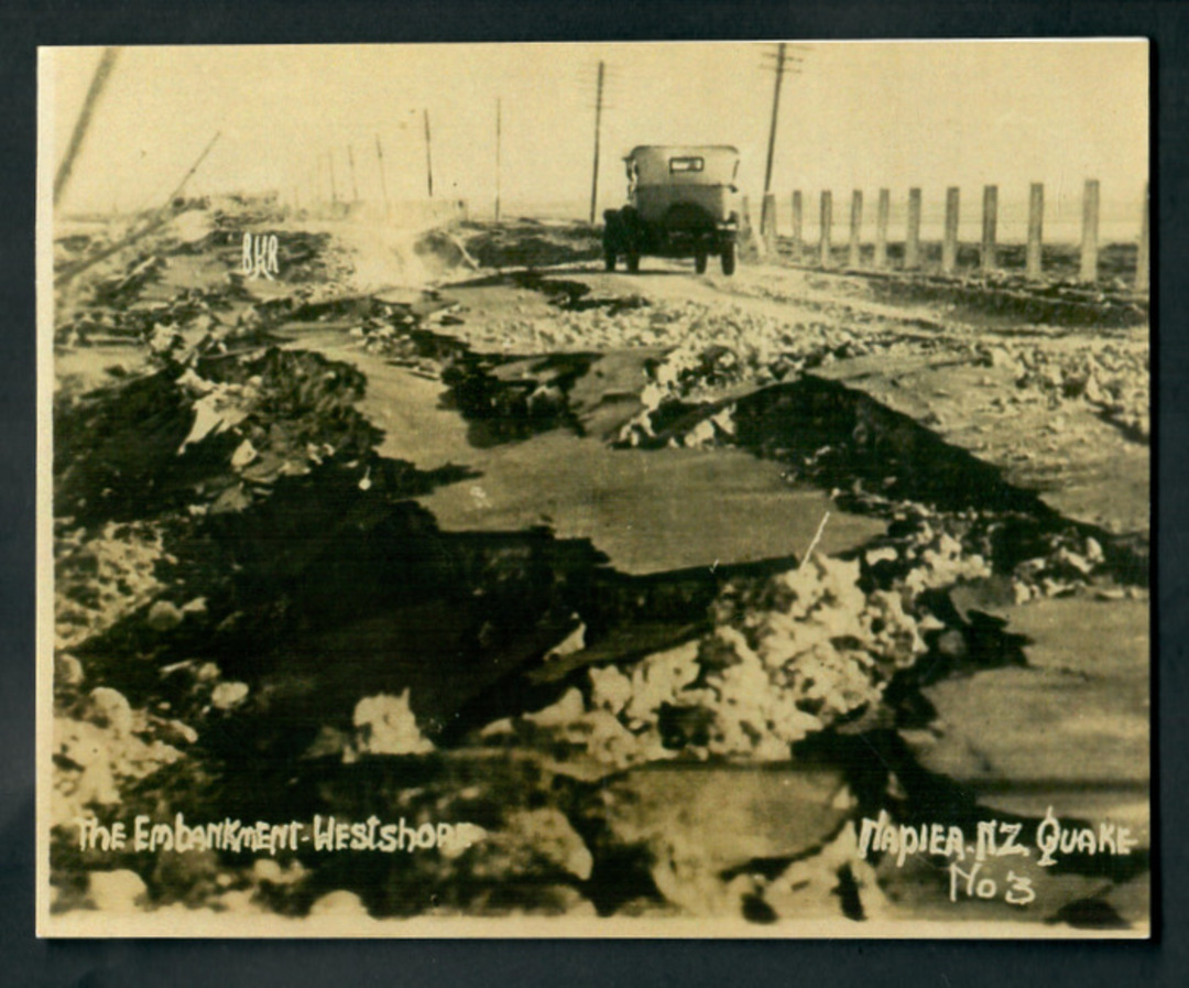 Photograph of The Embankment Westshore Napier Quake. - 47953 - Photograph image 0