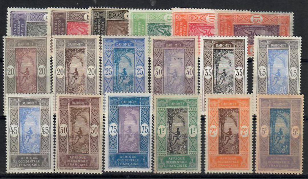 DAHOMEY 1913 Definitives. Set of 18 including the two colour varieties of the 20c. One or two are MNG. - 22337 - Mint image 0
