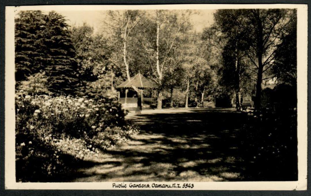 OAMARU Public Gardens. Real Photograph by A B Hurst & Son. - 49535 - Postcard image 0