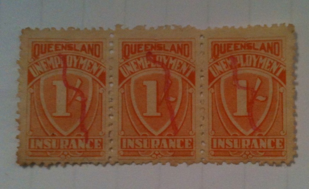 QUEENSLAND 1928 Unemployment Insurance 1/- Orange. Strip of 3 in excellent condition. - 72544 - Cinderellas image 0