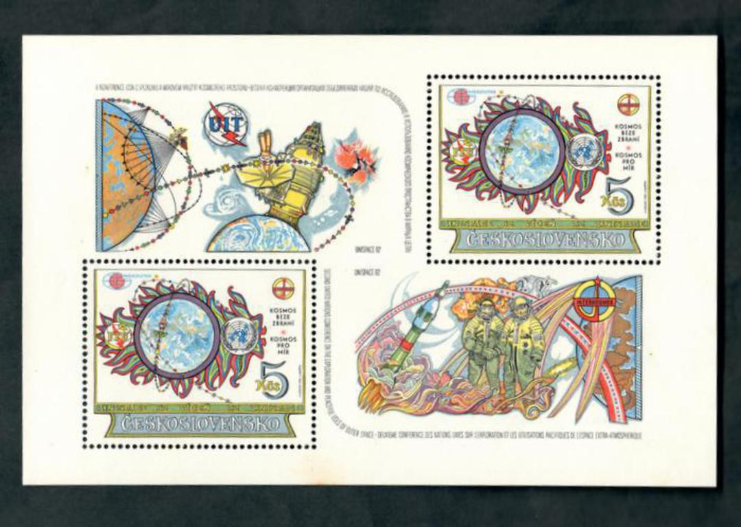 CZECHOSLOVAKIA 1982 United Nations Conference re Outer Space. Miniature sheet. - 50564 - UHM image 0