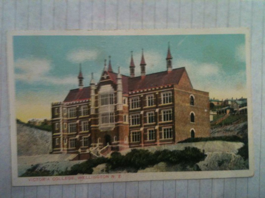 Coloured postcard of Victoria College Wellington. - 47663 - PcardFine image 0