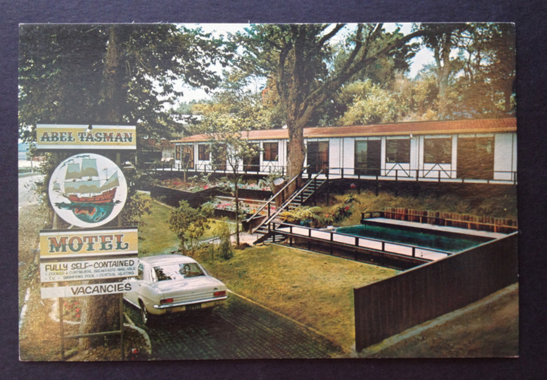 Modern Coloured Postcard by Logan of Able Tasman Motel Wanganui. - 442165 - Postcard image 0