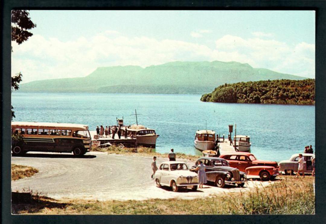 Modern Coloured Postcard of Cleveland Motel Rotorua. - 445925 - Postcard image 0