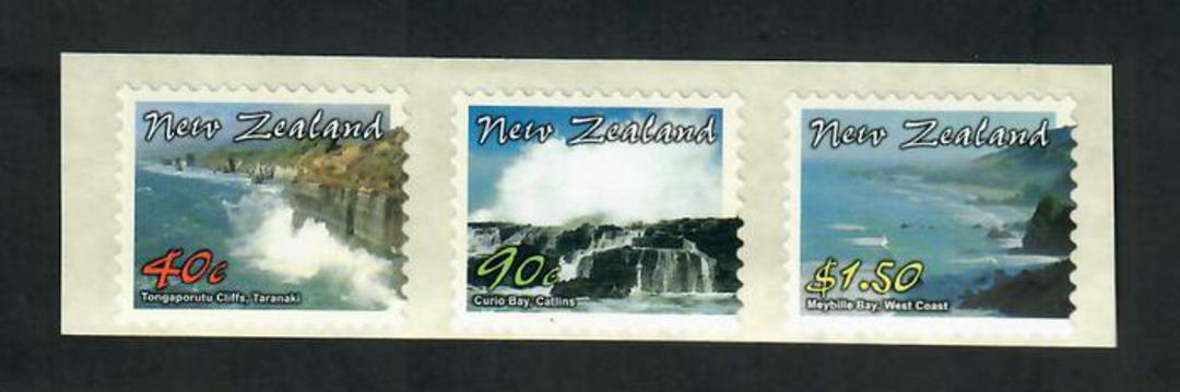 NEW ZEALAND 2003 Scenic Coastlines. Self Adhesive. Strip of 3. - 51073 - UHM image 0