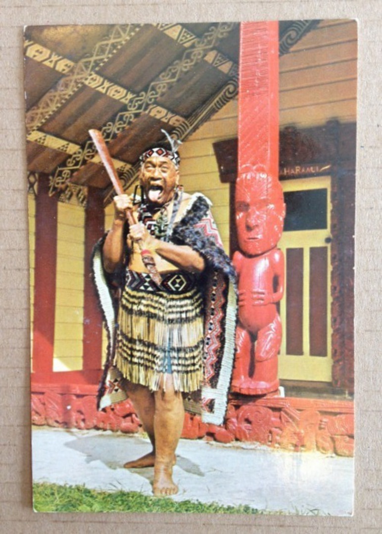 Modern Coloured Postcard. The Challenge by a Maori Warrior. - 449585 - Postcard image 0