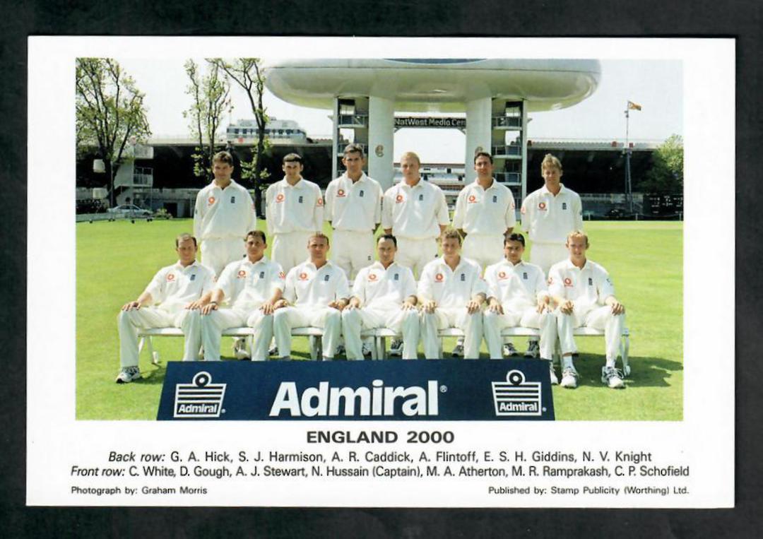 Coloured postcard of England Team 2000. - 42563 - Postcard image 0