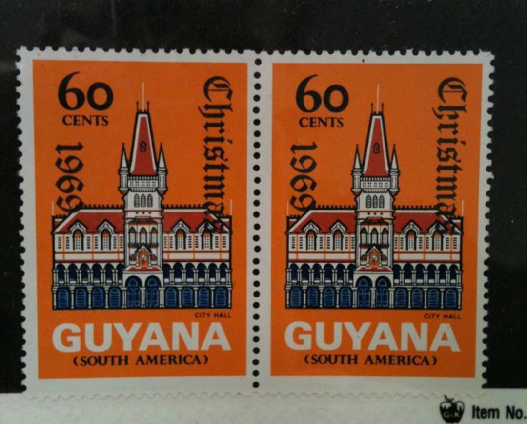 GUYANA 1969 Christmas 60 cents. Broken H vriety in pair with normal. - 73066 - UHM image 0