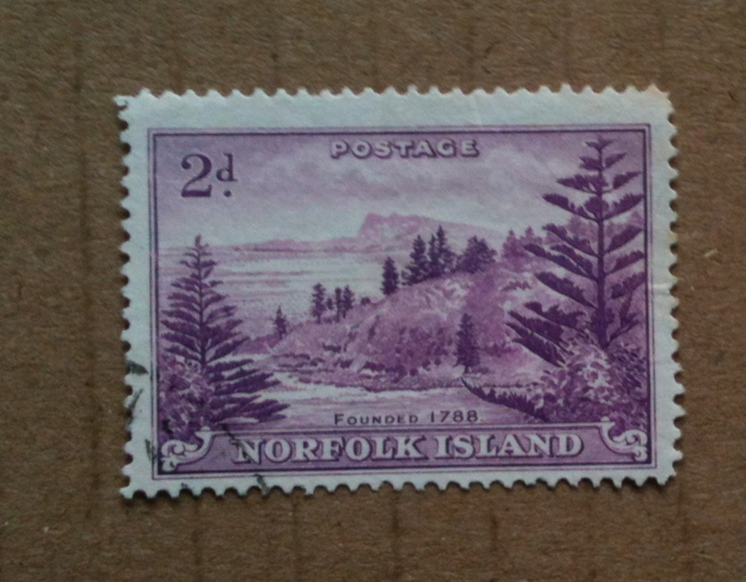 NORFOLK ISLAND 1947 Definitive 2d Reddish Violet. White paper. - 74204 - VFU image 0