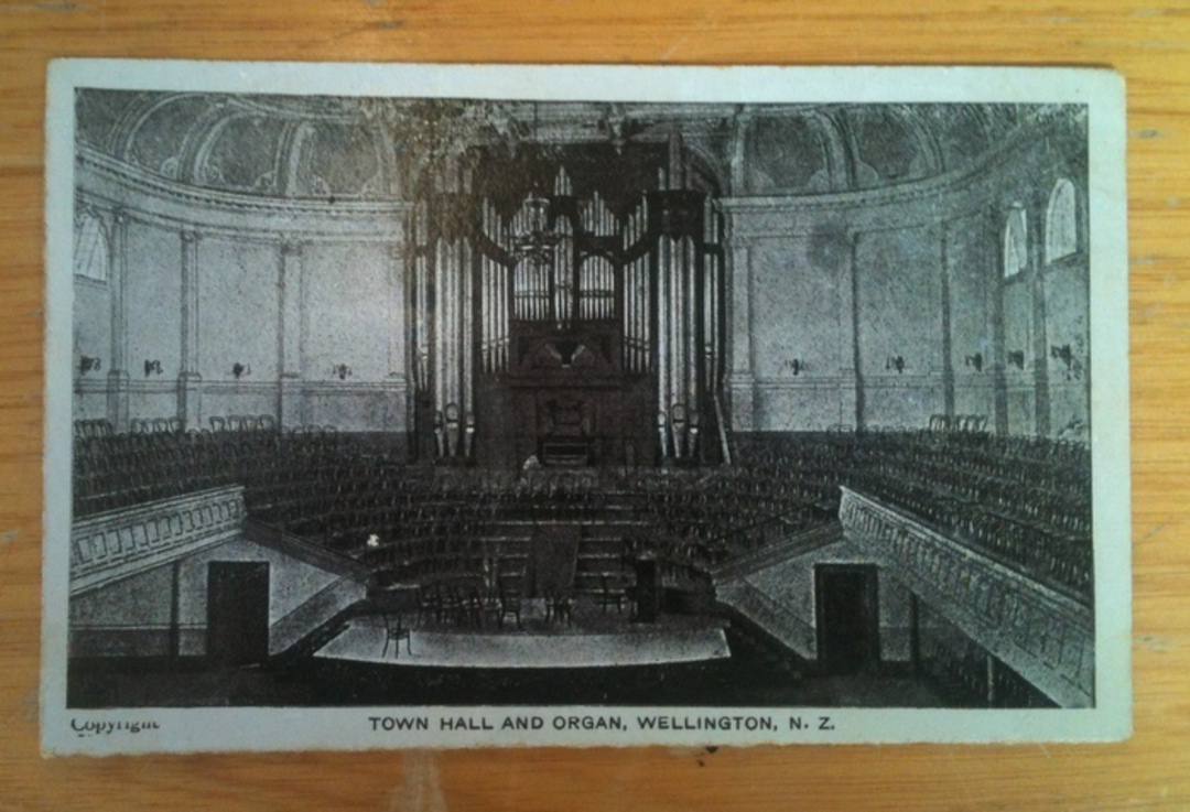 Postcard of Town Hall and Organ Wellington. - 47345 - Postcard image 0