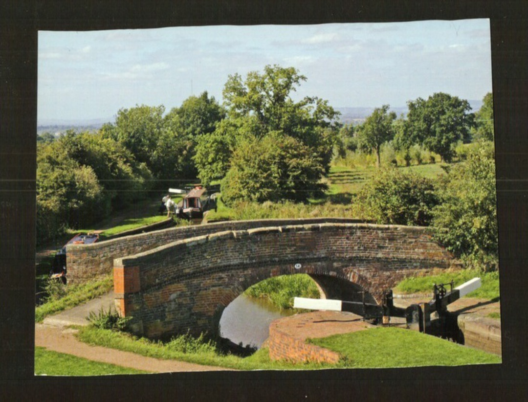 Modern Coloured Postcard of Tardebigge Locks Worcester & Birmingham Canal. - 440034 - Postcard image 0