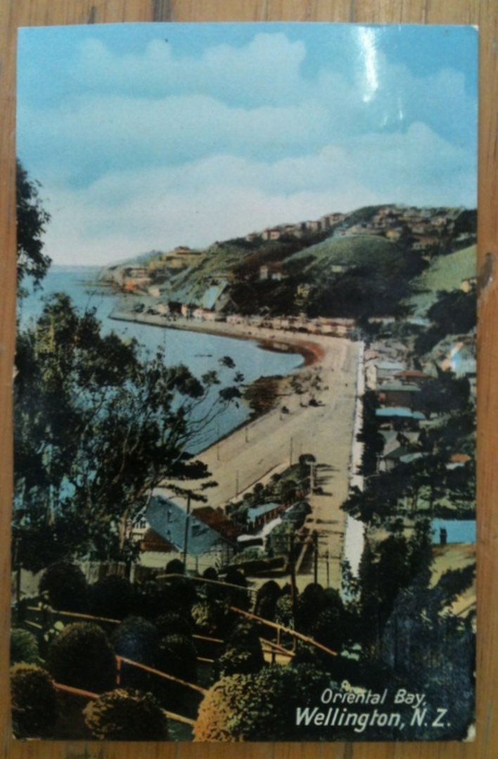 Coloured postcard of Oriental Bay Wellington. - 47781 - Postcard image 0